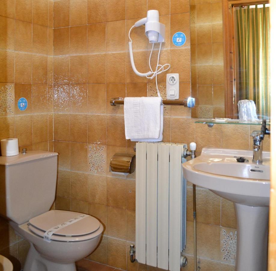 Hostal Aribel Longinos Cercedilla Exteriér fotografie