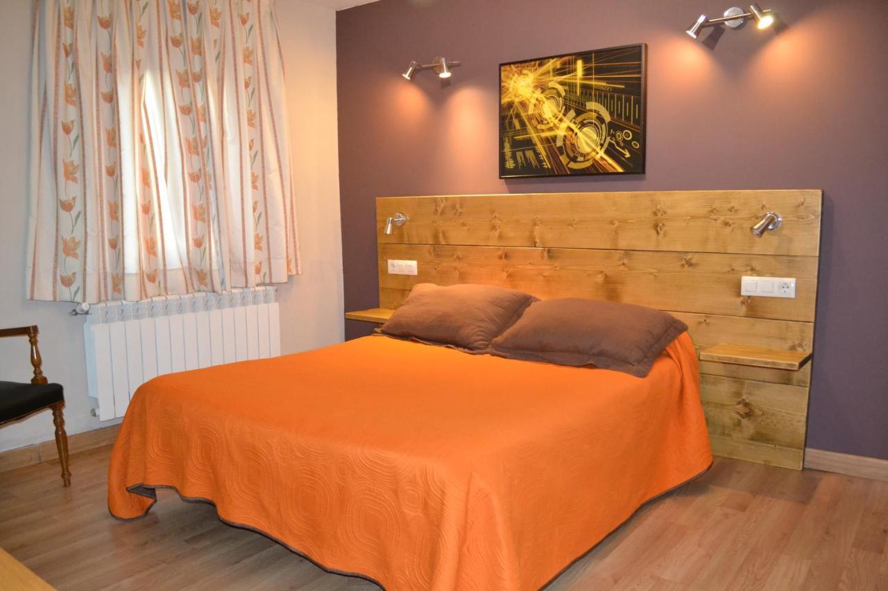 Hostal Aribel Longinos Cercedilla Exteriér fotografie